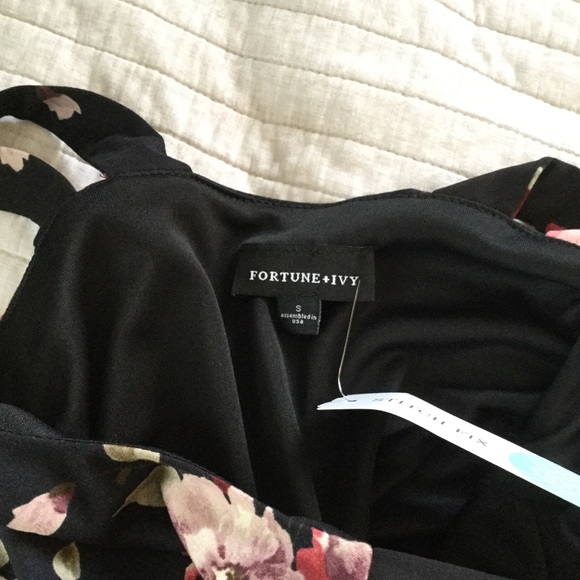 Stitch fix NWT tank black floral jumpsuit in small - Picture 9 of 13